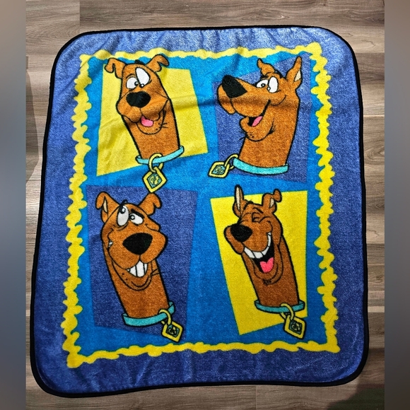 Vintage 2000s Scooby-Doo Plush Fleece Throw Blanket Cartoon Network 50 x 60 - Picture 3 of 4